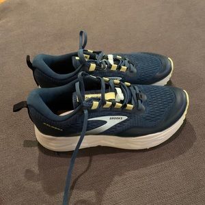 Women’s Brooks Caldera 5 Trail Running Shoes